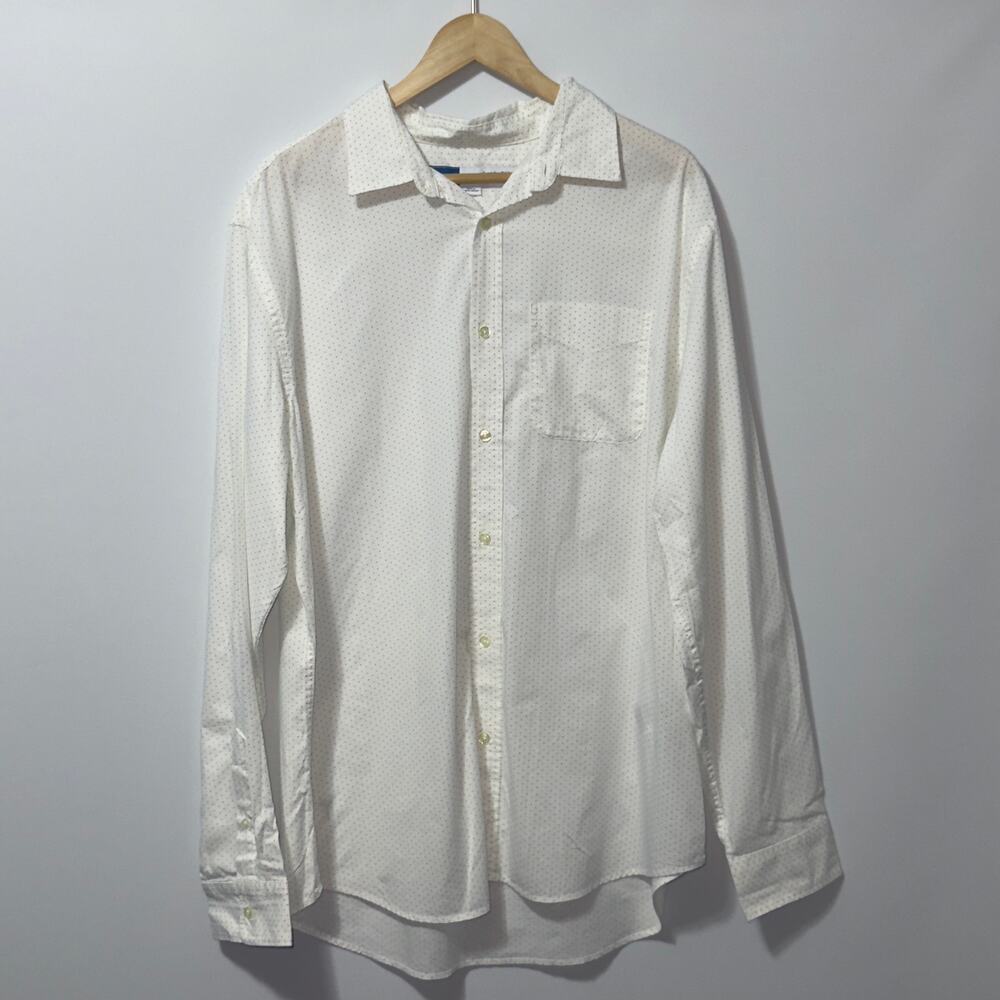 Old Navy Men's XL White Slim Fit built in flex button down Dress Shirt
